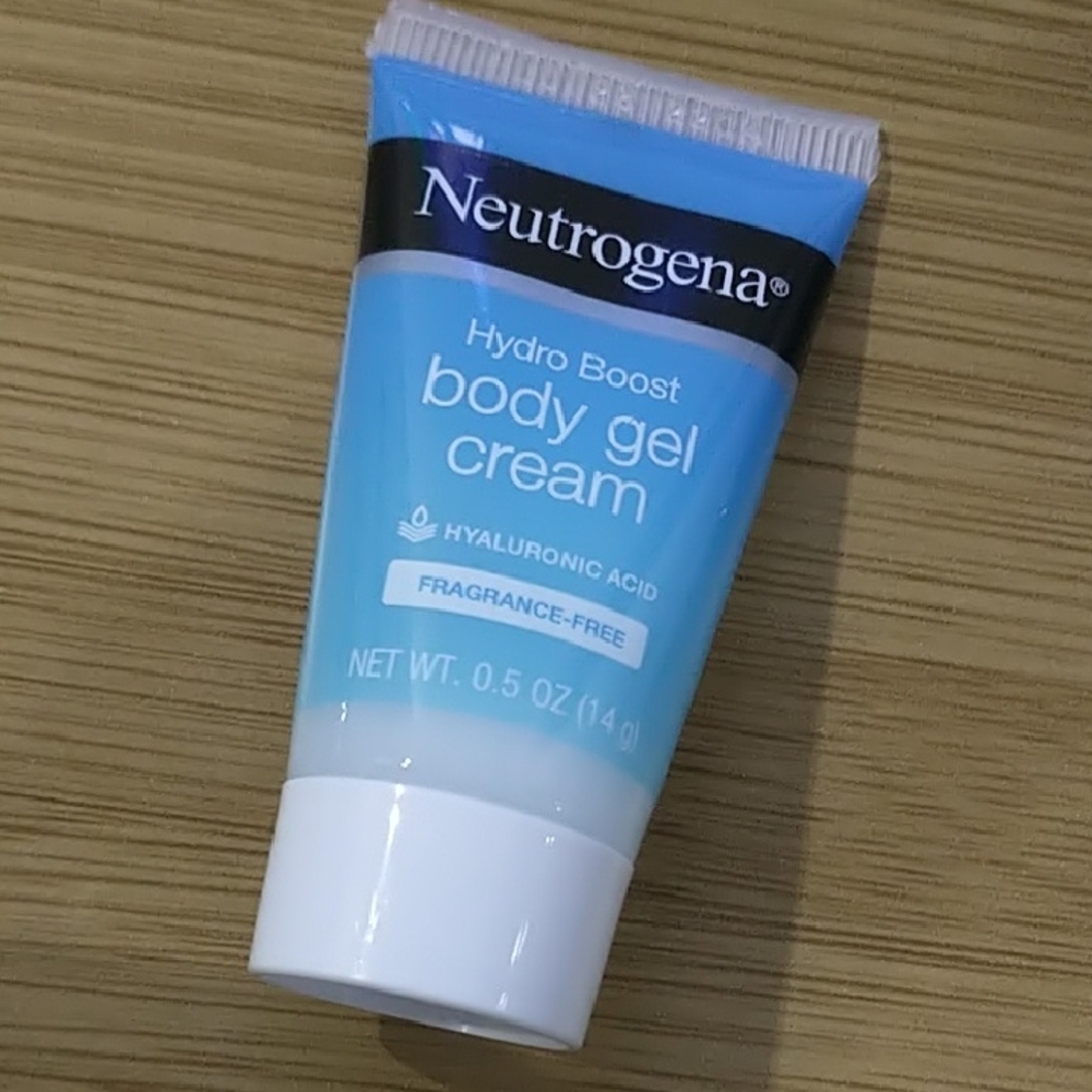 Neutrogena Hydro Boost Body Gel Cream - Blue and White Tube